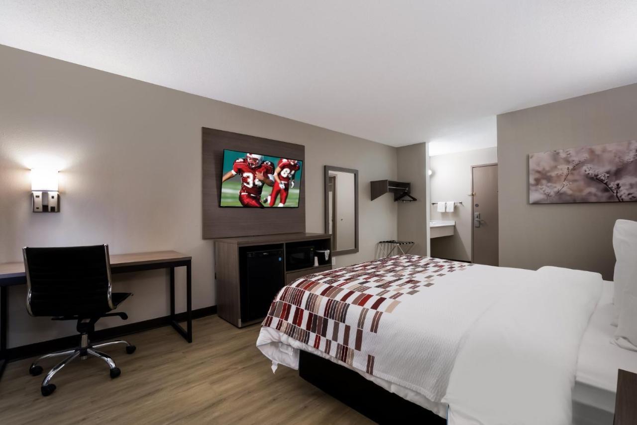 Super 8 By Wyndham Marston Motel Luaran gambar