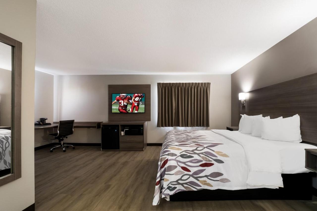 Super 8 By Wyndham Marston Motel Luaran gambar