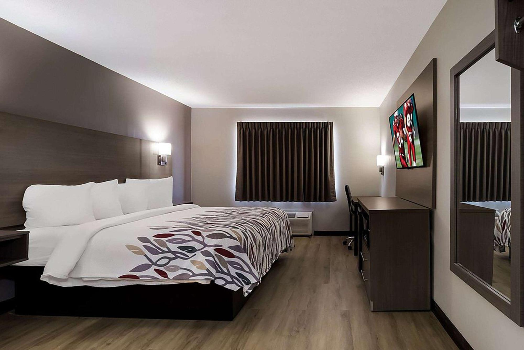 Super 8 By Wyndham Marston Motel Luaran gambar